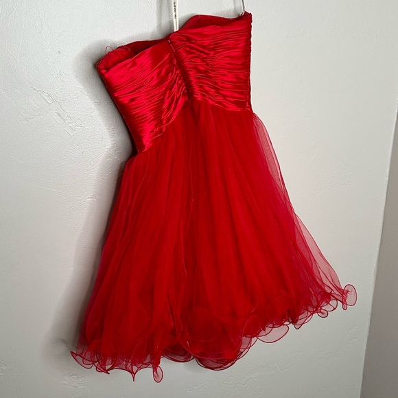 Sherri Hill Red & Silver Tulle Strapless Mini Dress - Picture 9 of 15